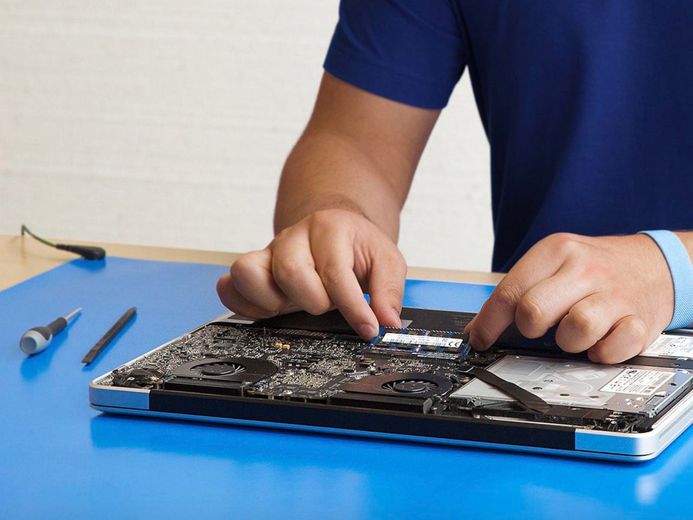 iPhone Repair Dubai